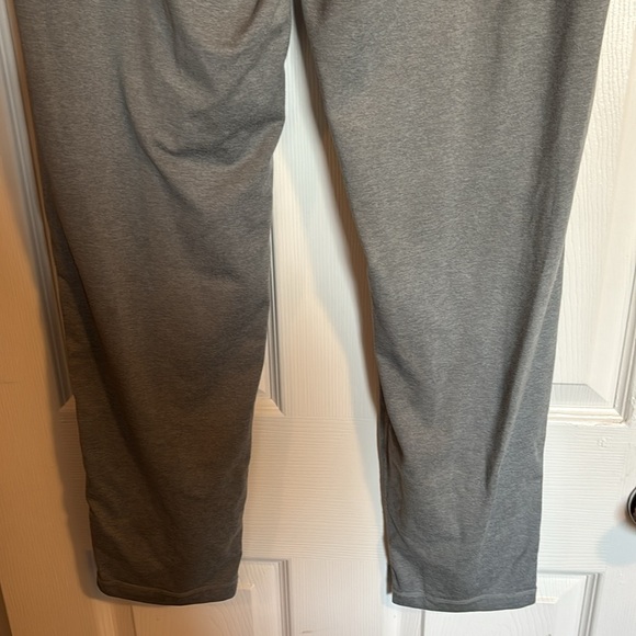 Vuori Ponto Performance men’s gray tapered leg jogger sweatpants size medium - Picture 7 of 8